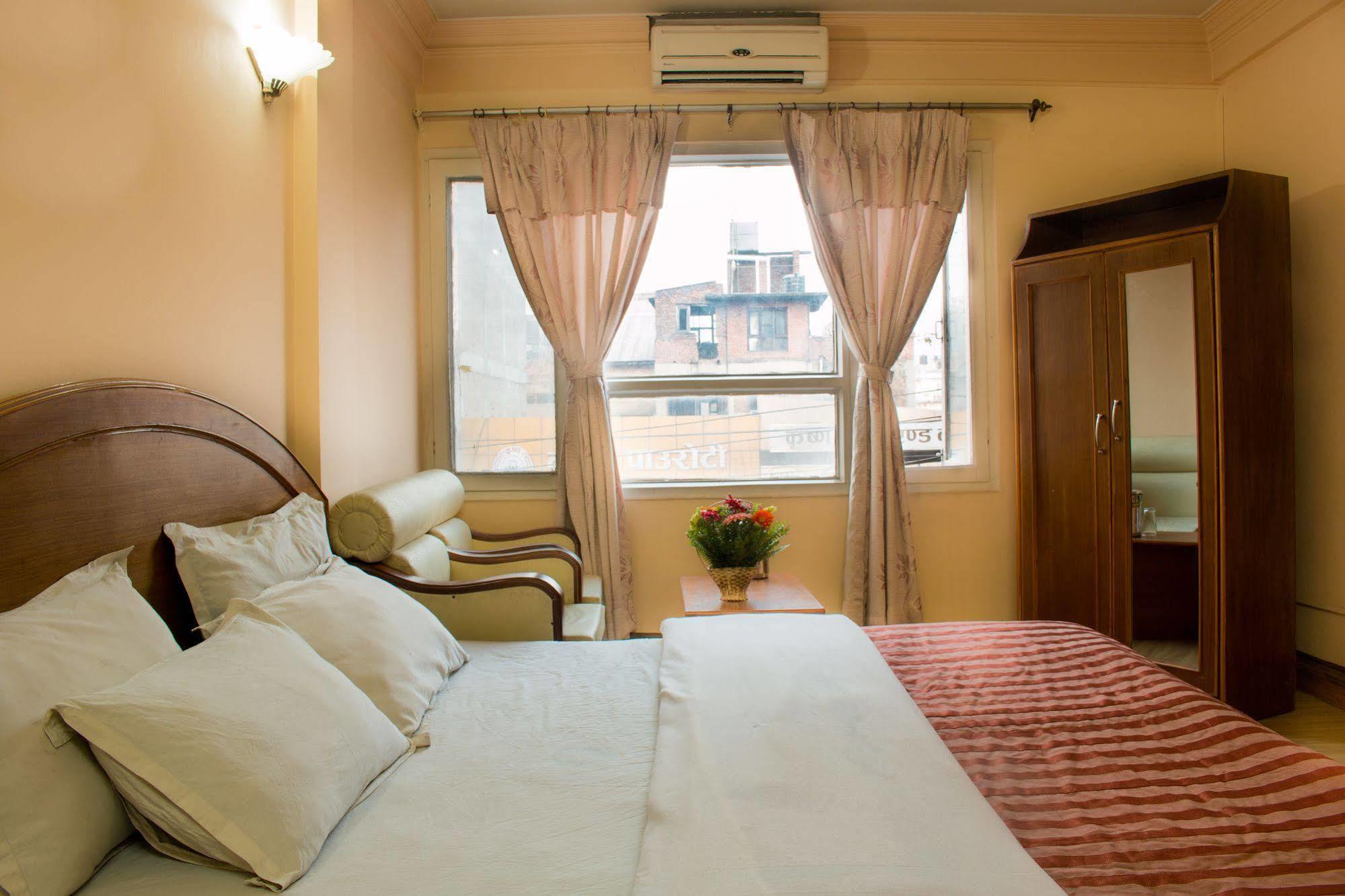 Hotel Kamal Kathmandu Exteriör bild